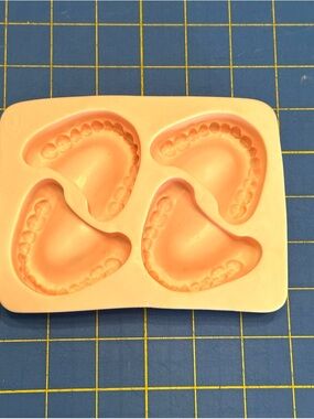 Fred Pink Silicone Dental Tooth Ice Cube Mold Tray
